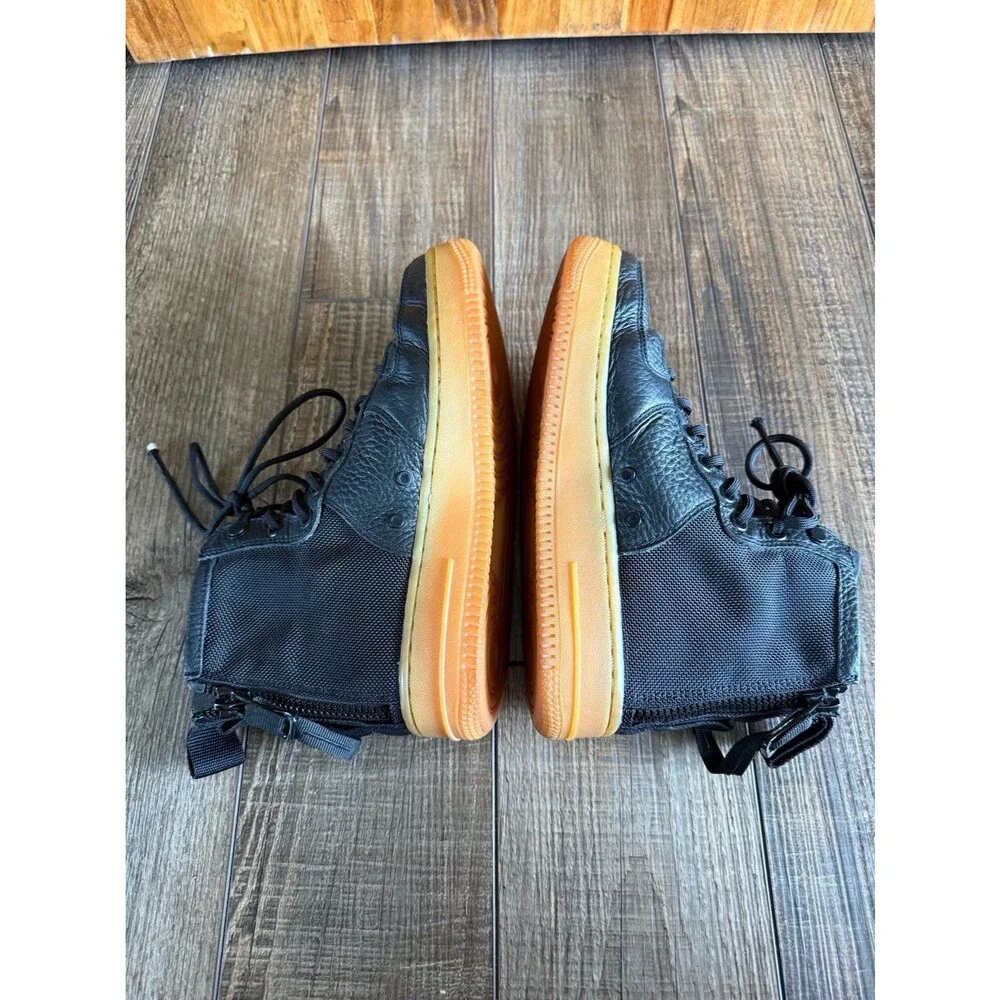 Women’s Nike 2017 SF Air Force 1 Mid Sneakers Sz. 7 Black & Gum